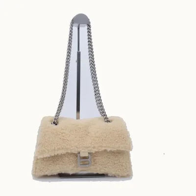 Bolsa Crossbody Balenciaga Crush Shearling Beige