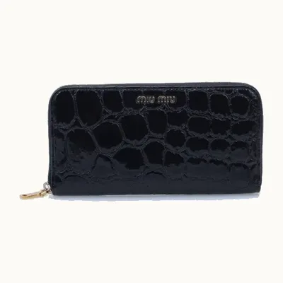 Cartera Zip Around Miu Miu Patent Croc Embossed Negra