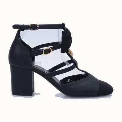 Zapatillas Chanel Camellia Mary Janes Negras, Talla 37