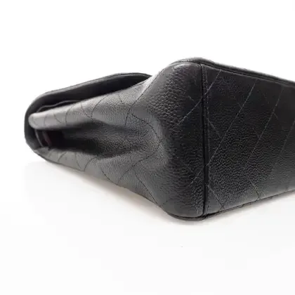 Bolsa Chanel Maxi Jumbo Caviar