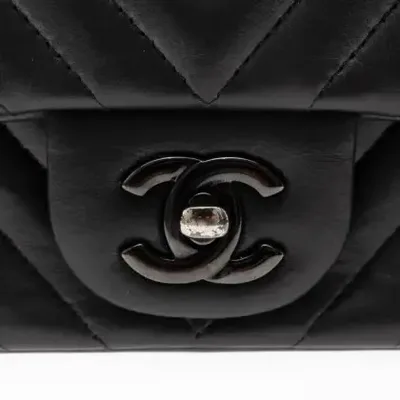 Bolsa Flap Chanel Mini Chevron