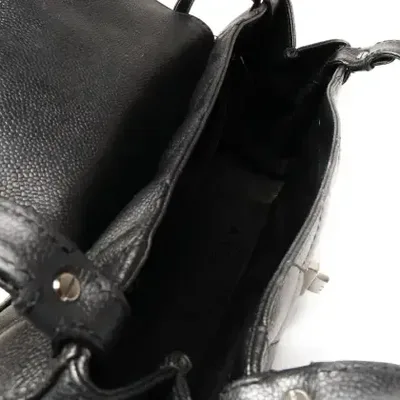 Bolsa Chanel Caviar Quilted Mademoiselle Lock Negra