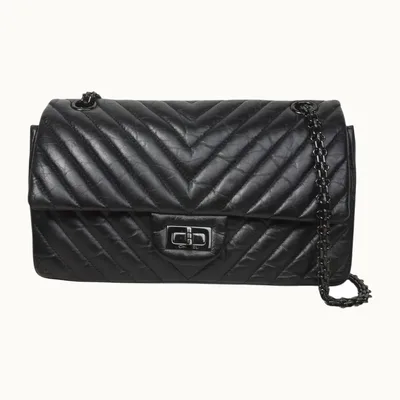 Chanel Classic Flap Reissue 2.55 Handbag