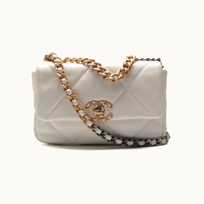 Chanel 19