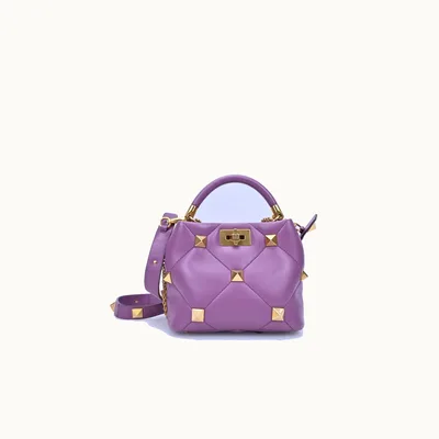 De mano Valentino Roman Stud Small Top Handle Morado pequeña
